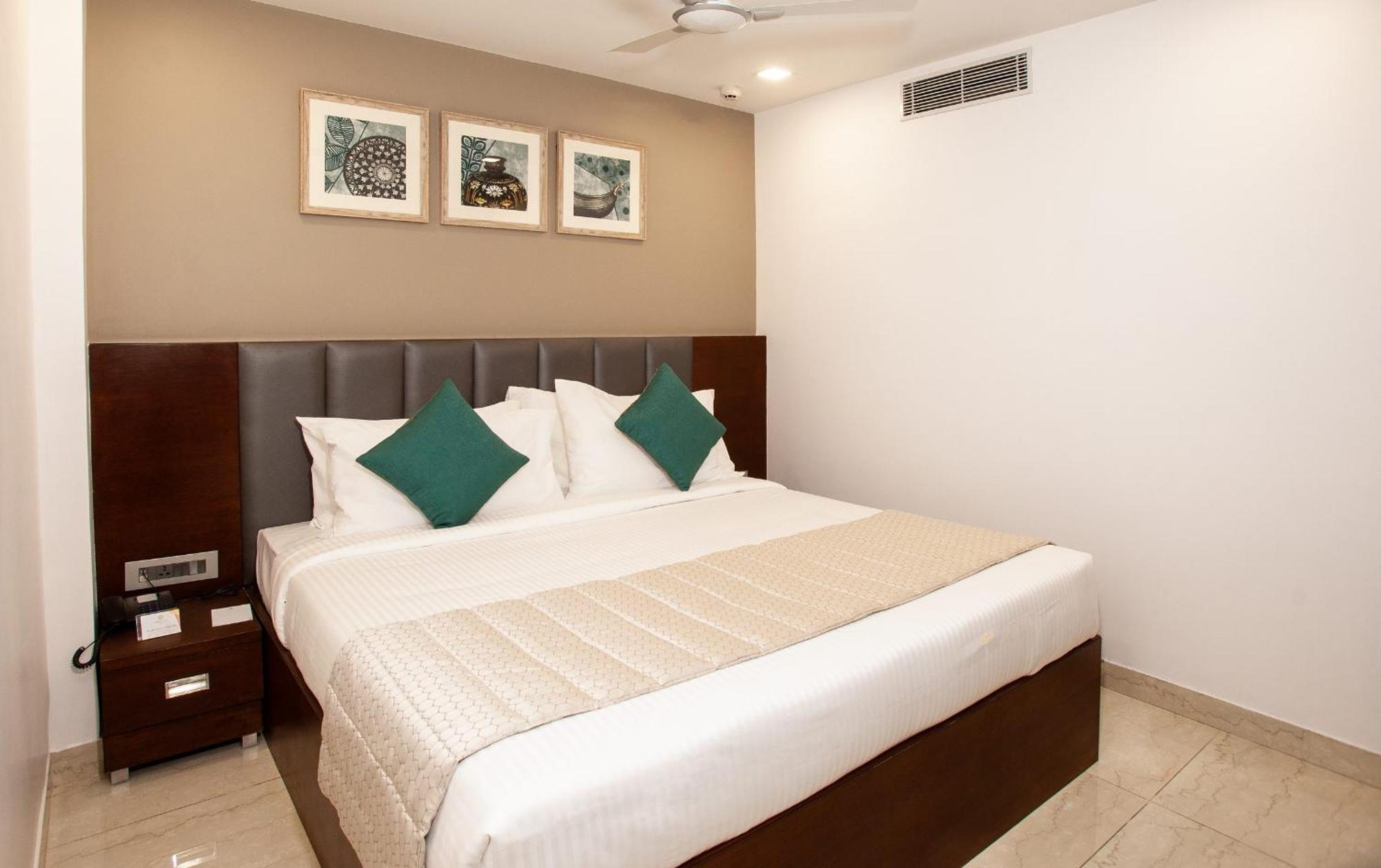 Mango Viera Hotel